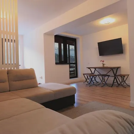 Apartment View Ap With Parking And 2 Bathrooms Sinaia