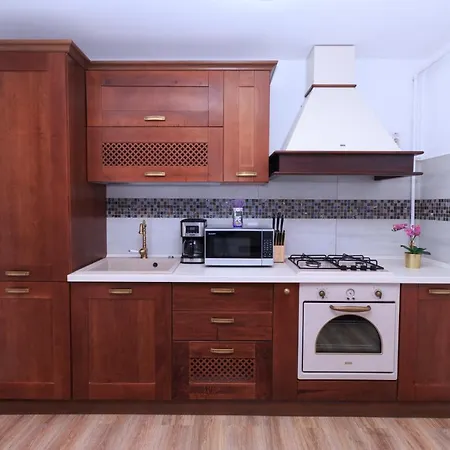 Apartment View Ap With Parking And 2 Bathrooms Sinaia