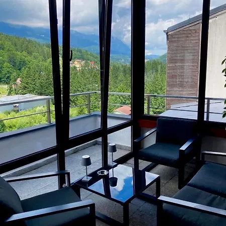 View Ap With Parking And 2 Bathrooms
